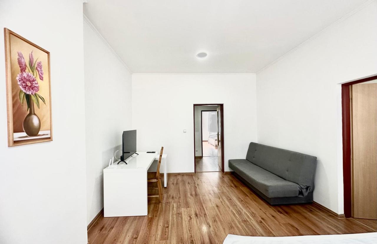 Apartment Erika Karlovy Vary Luaran gambar