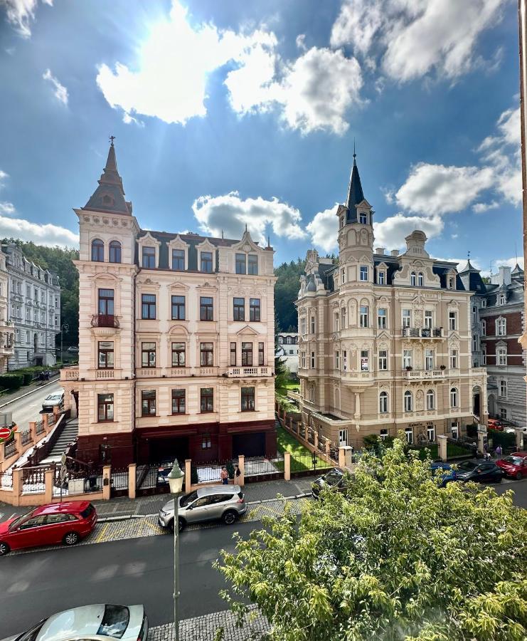 Apartment Erika Karlovy Vary Luaran gambar